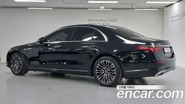 Mercedes-Benz S-Class — Фото автомобиля 2