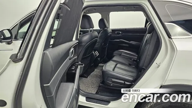 Kia Sorento Sorento 4-е поколение Бензин 2.5T 4WD — Фото автомобиля 12