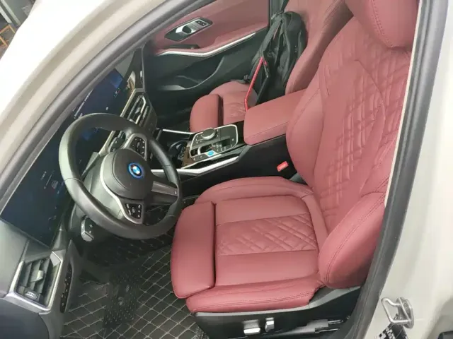BMW i3 — Фото автомобиля 14