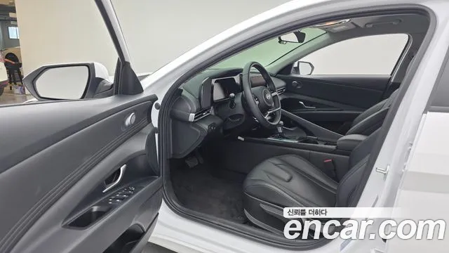 Hyundai Avante CN7 — Фото автомобиля 10