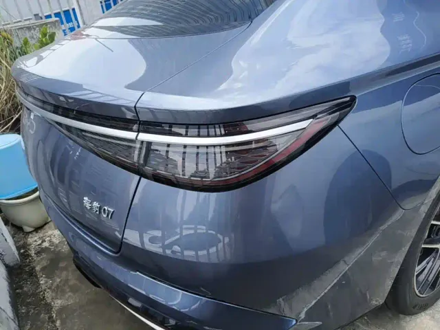 BYD Seal 07 DM-i — Фото автомобиля 7