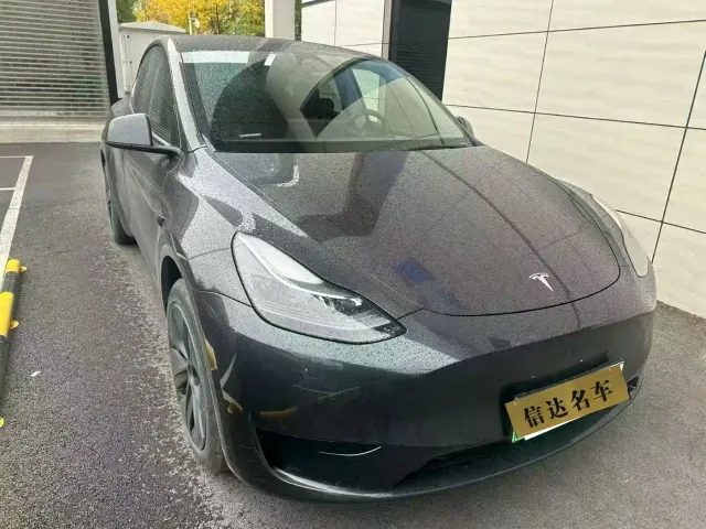 Фотография автомобиля — Tesla Model Y