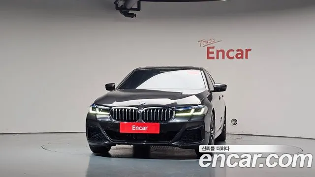 BMW 5 Series G30 — Фото автомобиля 3
