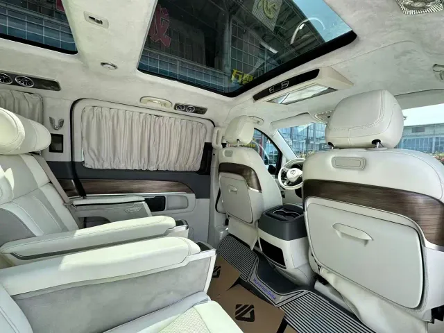 Mercedes-Benz V-Class — Фото автомобиля 11