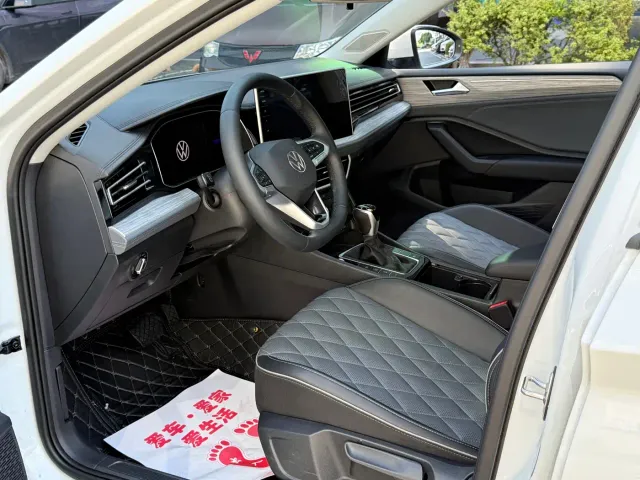 Volkswagen Sagitar — Фото автомобиля 7