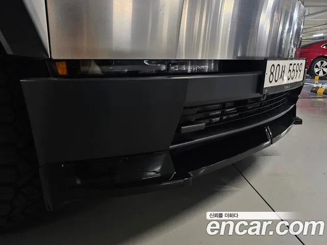 Tesla Cybertruck — Фото автомобиля 15