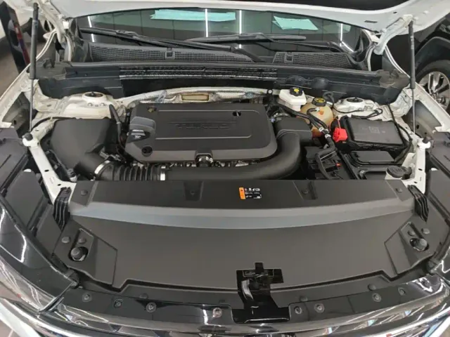 Buick Envision Plus — Фото автомобиля 19