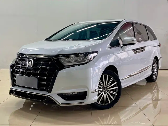 Honda Elysion — Фото автомобиля 3