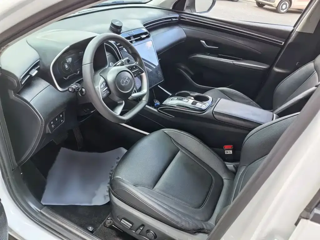 Hyundai Hyundai Tucson 2023 Tucson L 1.5T Automatic 2WD DLX Luxury Edition — Фото автомобиля 16