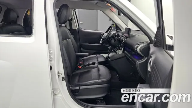 Hyundai Casper Casper Inspiration — Фото автомобиля 12