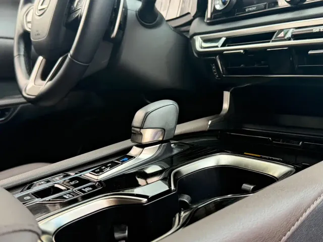 Lexus RX — Фото автомобиля 12