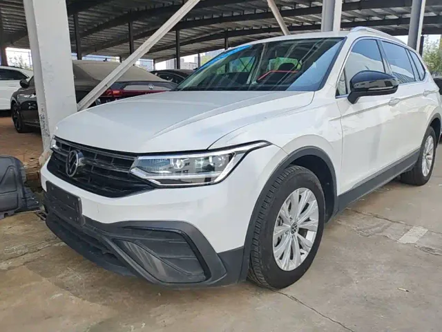 Фотография автомобиля — Volkswagen Tiguan L