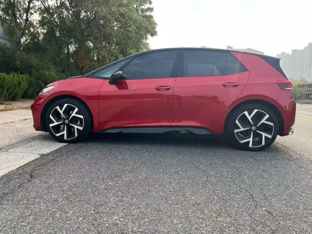 Volkswagen ID.3 — Фото автомобиля 9