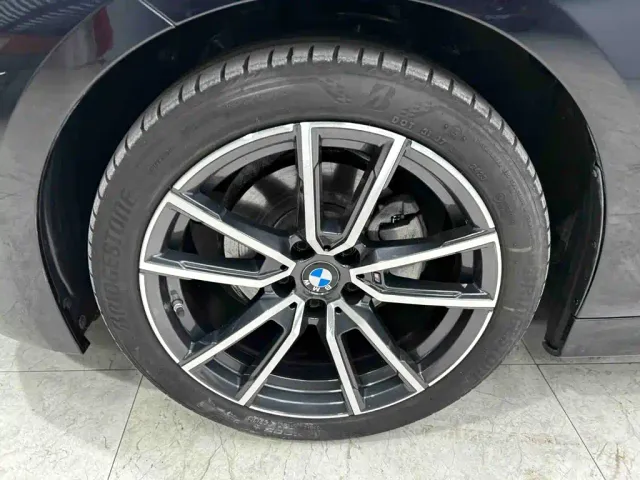 BMW 3 Series — Фото автомобиля 26