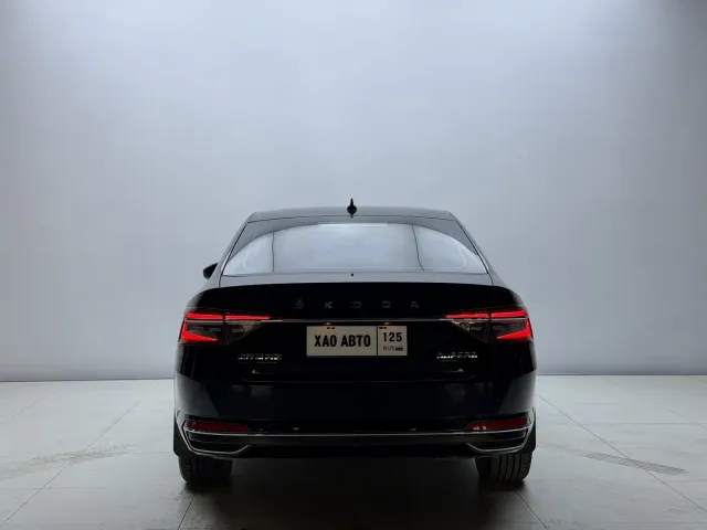 Skoda Superb — Фото автомобиля 5