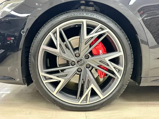 Audi A7L — Фото автомобиля 20