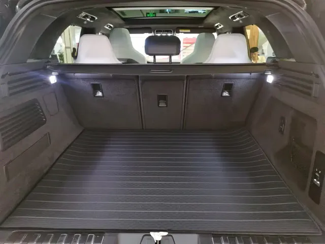 Land Rover Range Rover Sport — Фото автомобиля 18