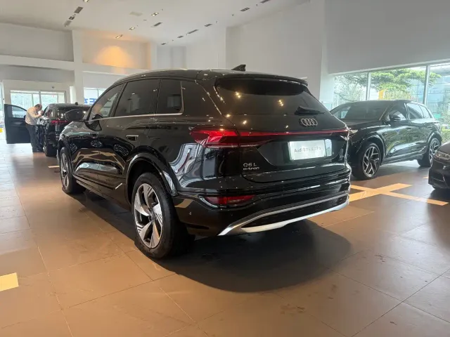 Audi Q6L e-tron — Фото автомобиля 5
