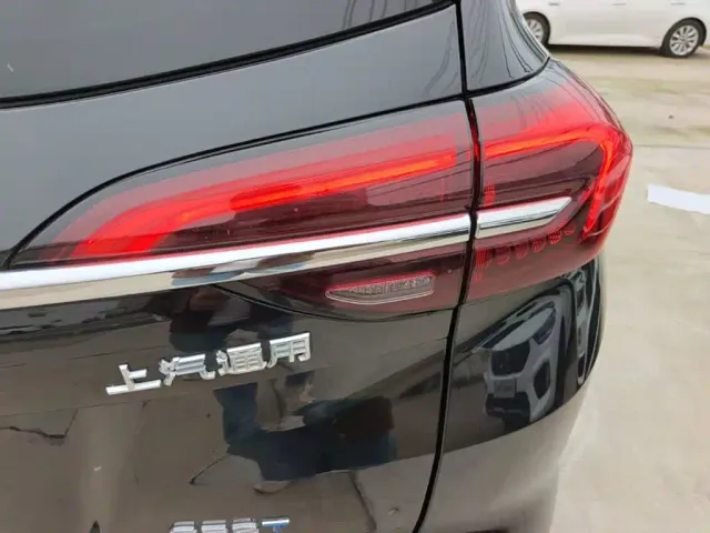 Buick Envision Plus — Фото автомобиля 7