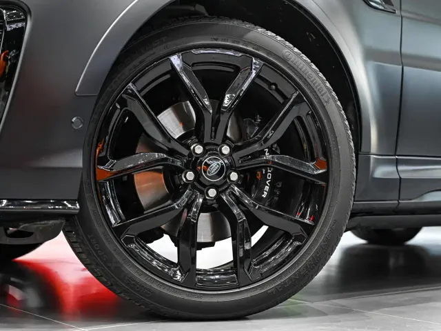 Land Rover Range Rover Sport — Фото автомобиля 12