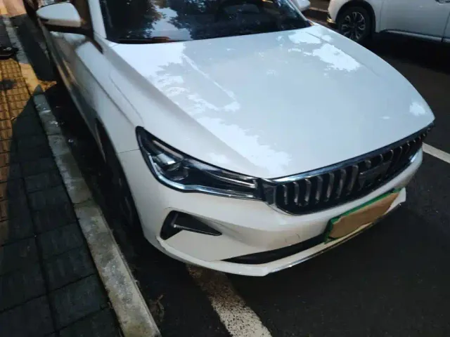 Geely Emgrand — Фото автомобиля 7