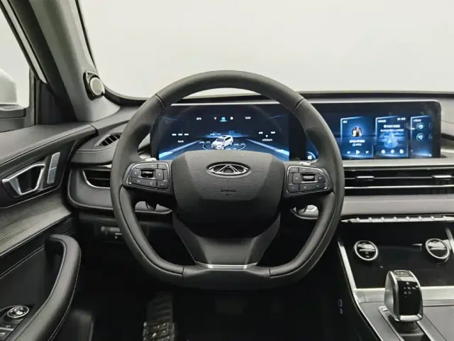 Chery Tiggo 8 — Фото автомобиля 11