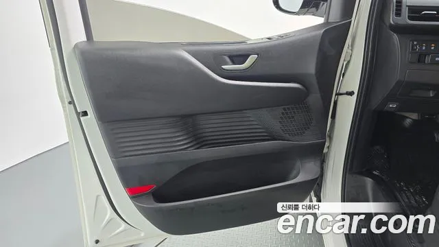 Hyundai Staria — Фото автомобиля 13