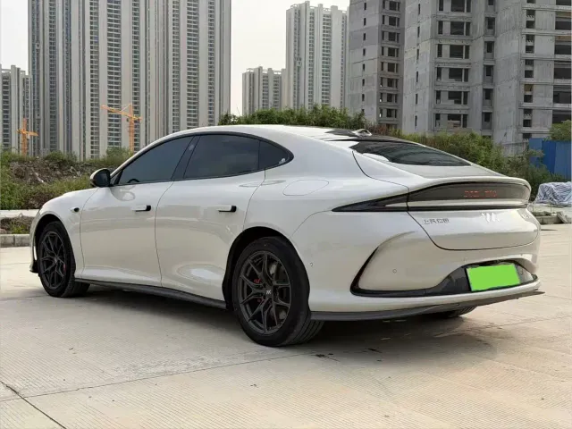 IM Motors L6 — Фото автомобиля 7