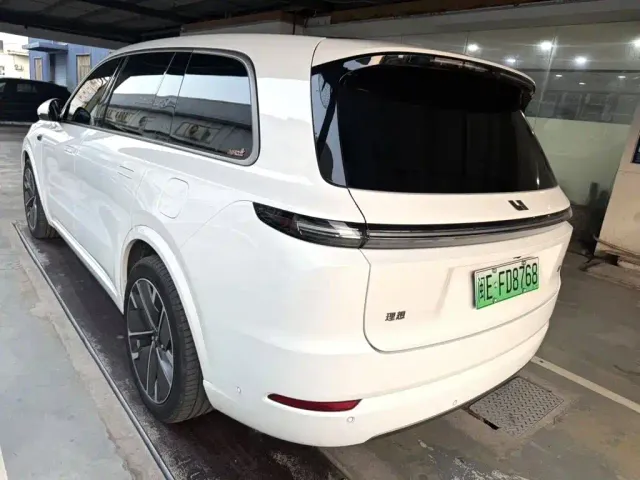 Li Auto L9 — Фото автомобиля 4