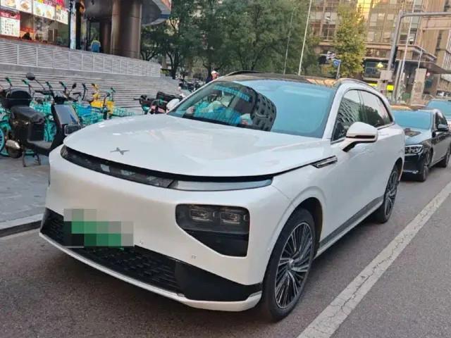 Фотография автомобиля — Xpeng G9
