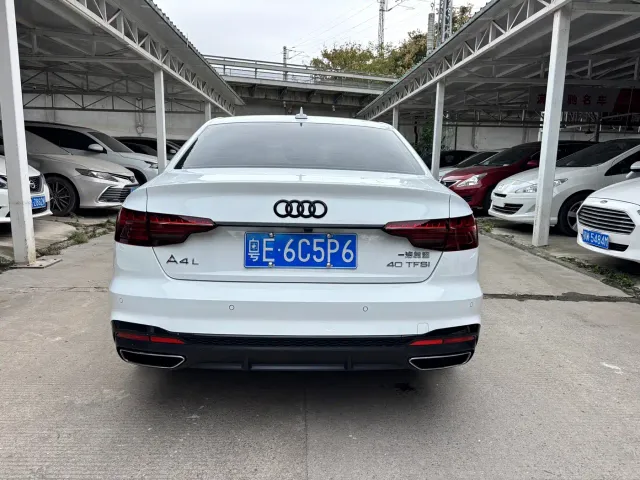 Audi A4L — Фото автомобиля 15