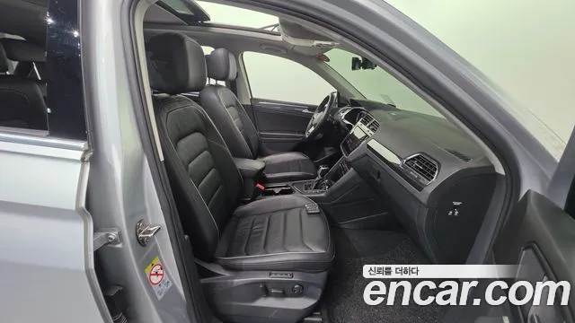 Volkswagen Tiguan Tiguan 2 поколение 2.0 TDI Prestige — Фото автомобиля 24