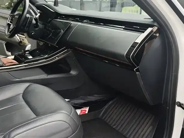 Land Rover Range Rover Sport — Фото автомобиля 13