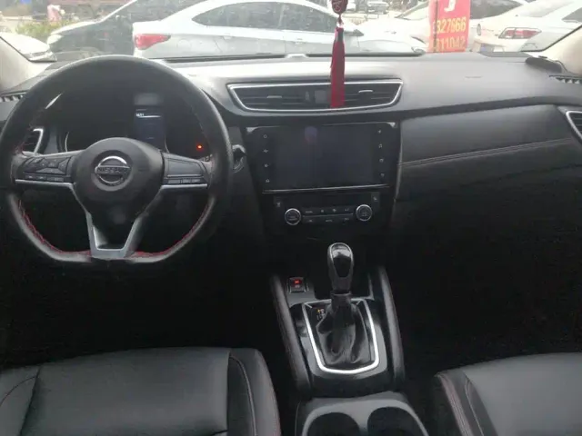 Nissan Qashqai — Фото автомобиля 12
