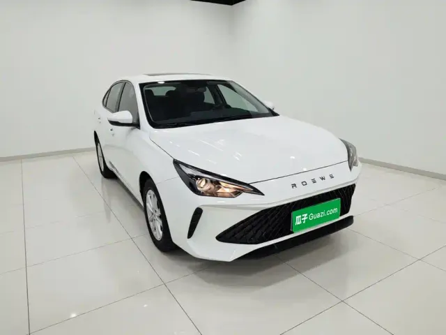 Roewe i5 — Фото автомобиля 3