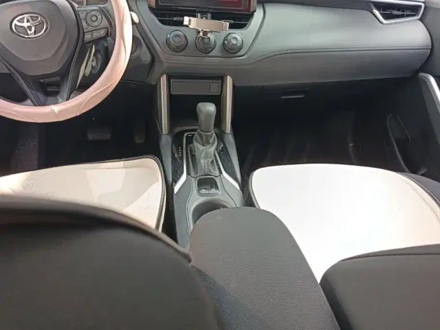 Toyota Corolla Cross — Фото автомобиля 16
