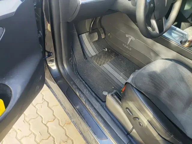 Tesla Model Y — Фото автомобиля 7