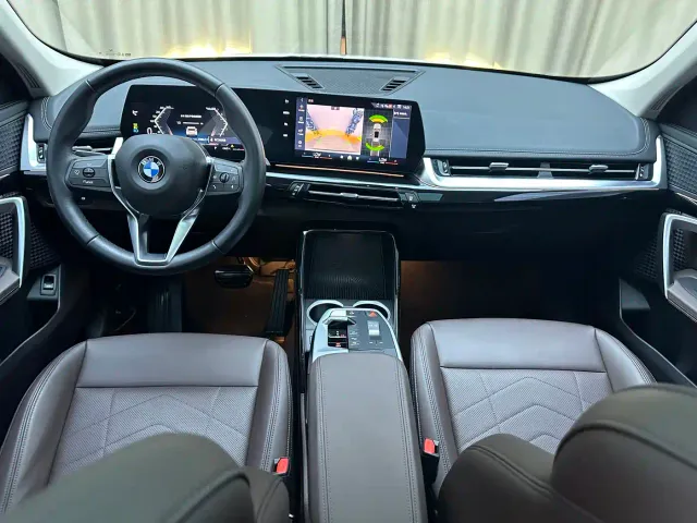 BMW X1 — Фото автомобиля 10