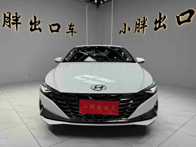 Hyundai Elantra — Фото автомобиля 2