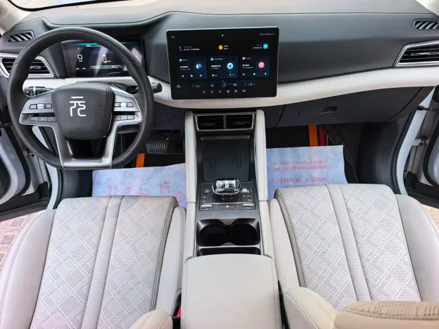 BYD Yuan UP — Фото автомобиля 10