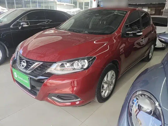 Фотография автомобиля — Nissan Tiida