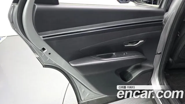 Hyundai Tucson Tucson (NX4) Дизель 2.0 4WD — Фото автомобиля 23