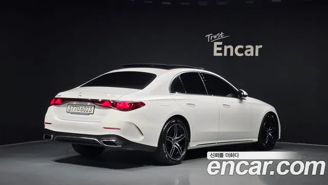 Mercedes-Benz E-Class W214 — Фото автомобиля 2
