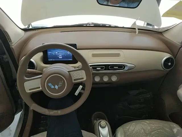 Wuling Hongguang Mini EV — Фото автомобиля 9