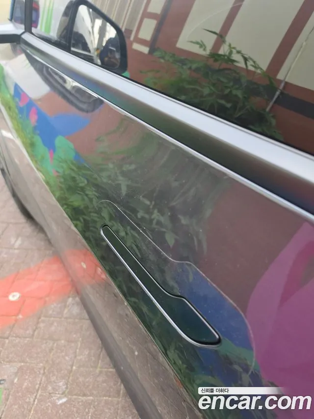 Tesla Model Y — Фото автомобиля 10