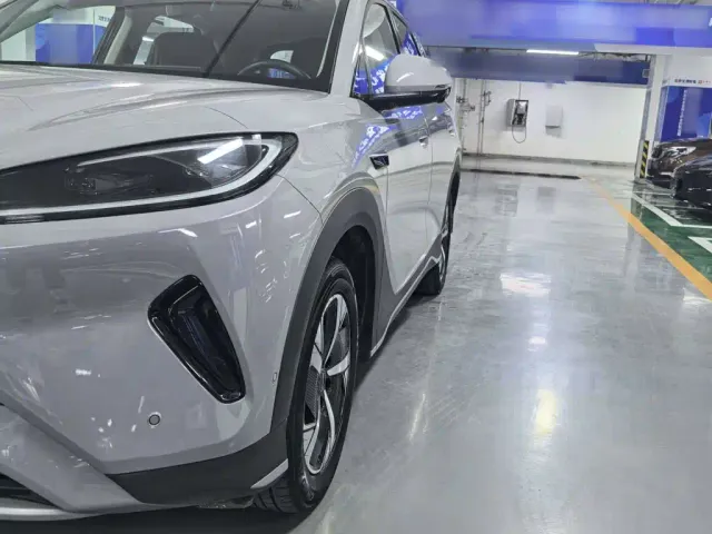 BYD Sealion 05 EV — Фото автомобиля 5