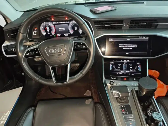 Audi A6L — Фото автомобиля 9