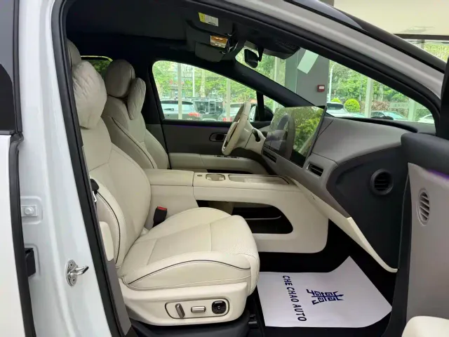 Li Auto i6 — Фото автомобиля 8