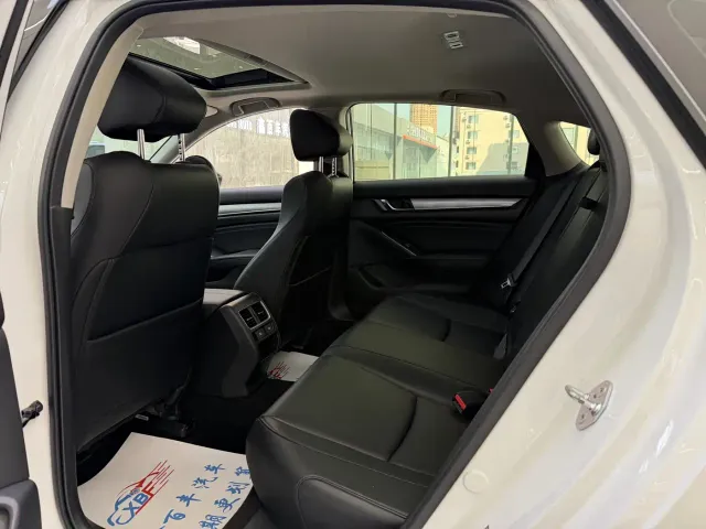 Honda Accord — Фото автомобиля 7
