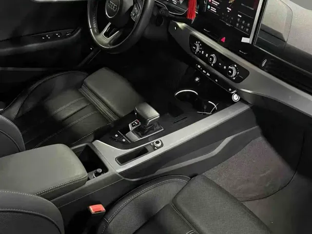 Audi A4L — Фото автомобиля 5